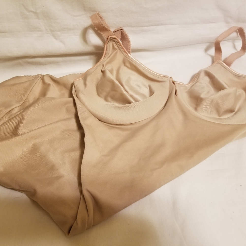 Wacoal Bodysuit Shaper 34C Soft Cup Underwire